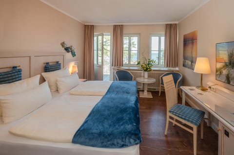 Balcony/Terrace, Photo of the whole room, Bedroom