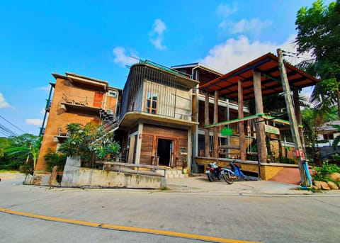 Property building, Facade/entrance