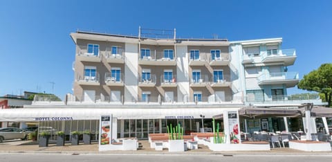 Property building, Facade/entrance