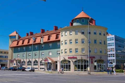 Property building, Facade/entrance