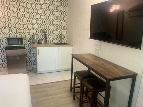 TV and multimedia, Kitchen or kitchenette