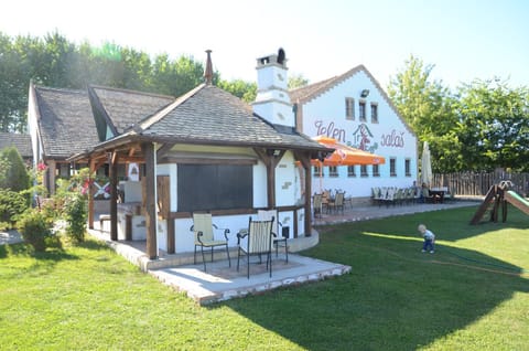 Property building, BBQ facilities, Garden, Garden