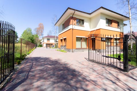 Facade/entrance, Other, On site