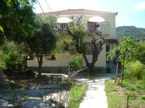 Facade/entrance, Day, Summer, Garden, On site