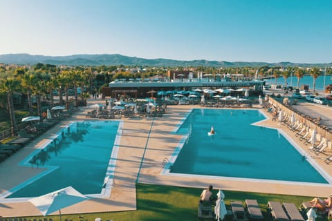 Bird's eye view, Swimming pool