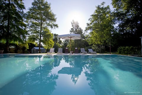Swimming pool, Swimming pool