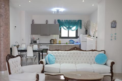 Irenes Apartment House in Halkidiki
