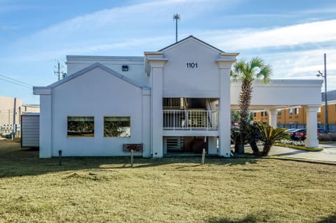 Property building, On site