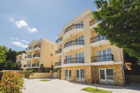 Property building, Day, Parking