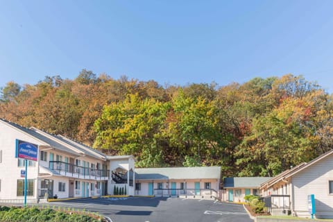 Property building, On site