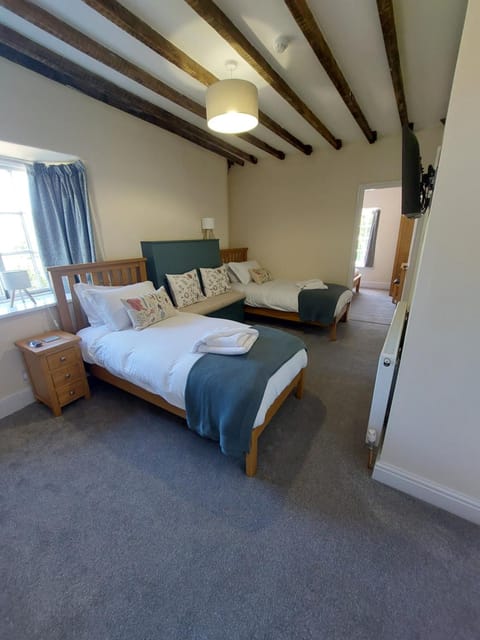 Red Lion Inn in East Devon District