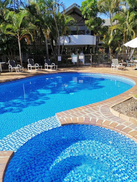 Pool view, Swimming pool, sunbed