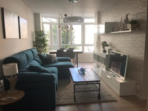 Living room, Lounge or bar