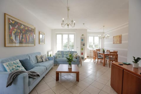 Navy Apartment Apartment in Marina di Massa