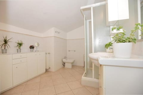 Navy Apartment Apartment in Marina di Massa