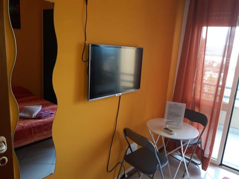 TV and multimedia, Photo of the whole room