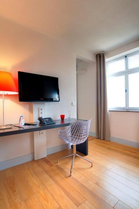 TV and multimedia, Seating area