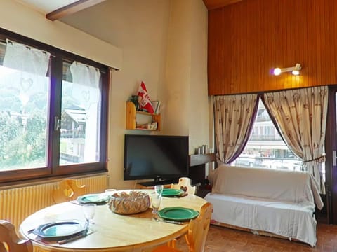 Charmant appart 3 pièces avec mezzanine et ascenseur, 6 pers, centre village, proche commerces, navettes - FR-1-241-138 Apartment in Le Grand-Bornand