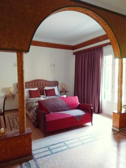 Bed, Photo of the whole room