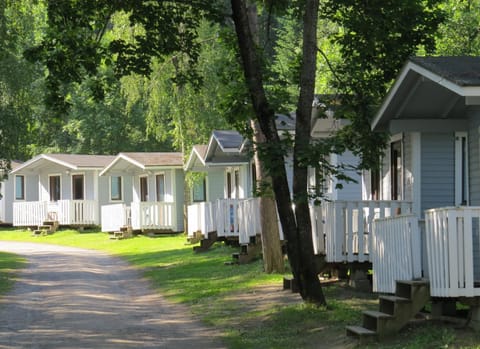 Facade/entrance, Garden view