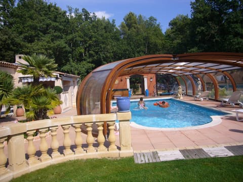 Pool view, Pool view