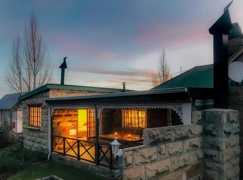Facade/entrance, BBQ facilities, Balcony/Terrace, Garden view, Sunset