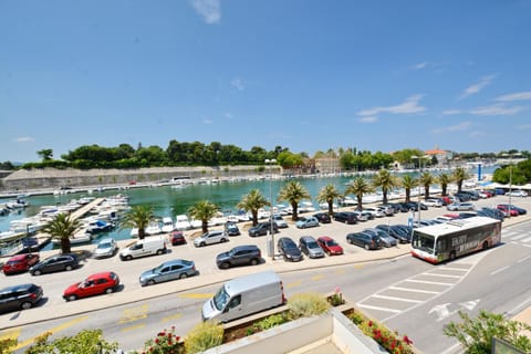 Neighbourhood, On site, City view, Sea view, Street view