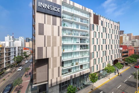 Facade/entrance, People, View (from property/room), Balcony/Terrace