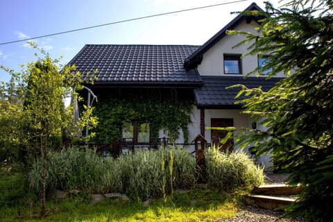 Facade/entrance, Garden