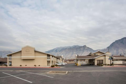 Property building, On site