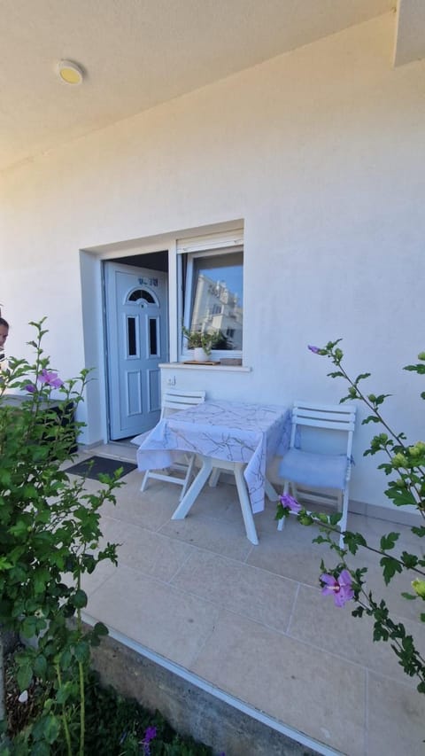 Patio, Garden, Balcony/Terrace