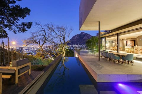 Property building, View (from property/room), Balcony/Terrace, Balcony/Terrace, Dining area, Mountain view, Swimming pool