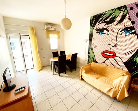 TV and multimedia, Living room, Photo of the whole room, Seating area, air conditioner