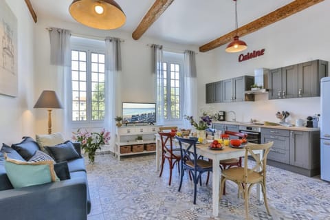 MY CASA - GARIB - Place Garibaldi - 4 bedrooms - Balcony Apartment in Nice