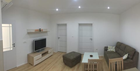 Communal lounge/ TV room, Photo of the whole room