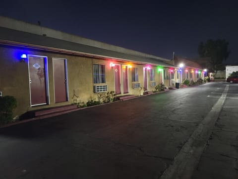 Deluxe Motel, Los Angeles Area Motel in Downey