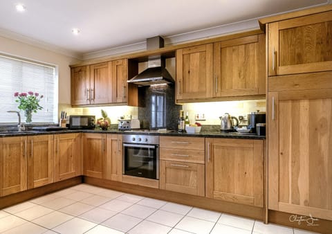 Lakeview Holiday Cottages Bed and Breakfast in Taunton Deane