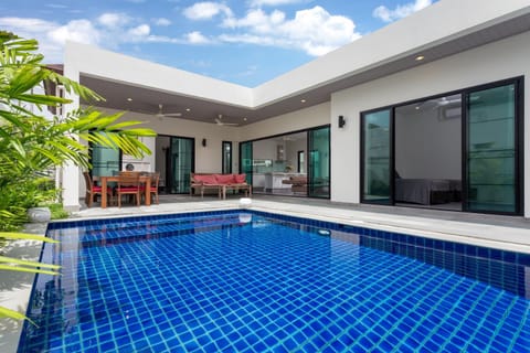 Patio, Swimming pool