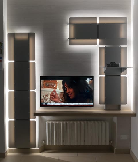 TV and multimedia, Decorative detail