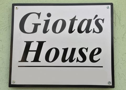 Giota's House Apartment in Kalabaka