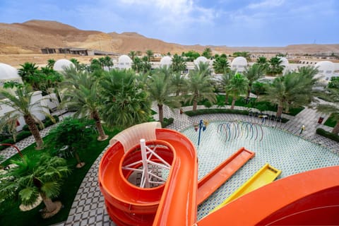 Day, Natural landscape, Aqua park, Aqua park, Mountain view, Pool view, Swimming pool, Entertainment, Entertainment, sunbed