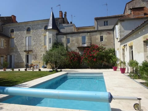 Property building, Swimming pool, Swimming pool