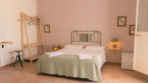 Bedroom, Internal: Not applicable to any particular room