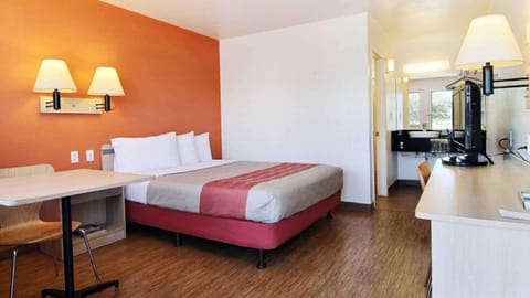 TV and multimedia, Photo of the whole room, Seating area, On site