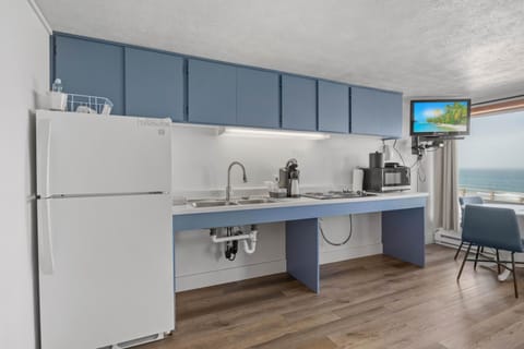 Seagull Beachfront Inn Motel in Devils Lake