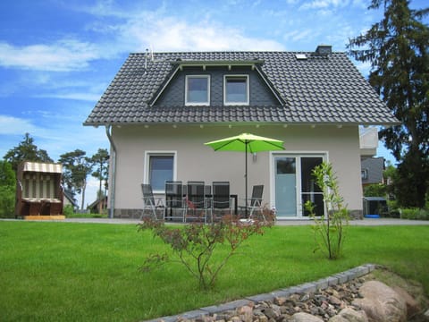 Ferienhaus Ruheoase im Müritz Seepark House in Röbel