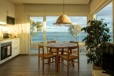View (from property/room), Balcony/Terrace, Living room, Dining area, Sea view
