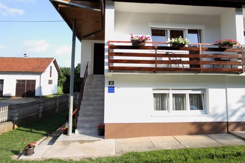 Nikolina i Katarina Apartment in Lika-Senj County