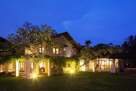 Property building, Facade/entrance, Night, Garden view