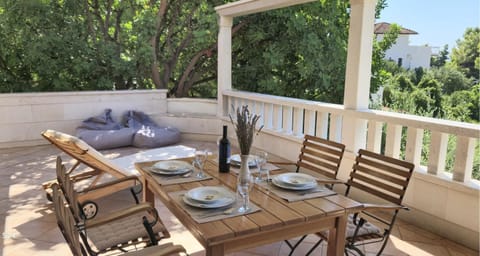 Patio, Day, View (from property/room), Balcony/Terrace, Seating area, Garden view, sunbed